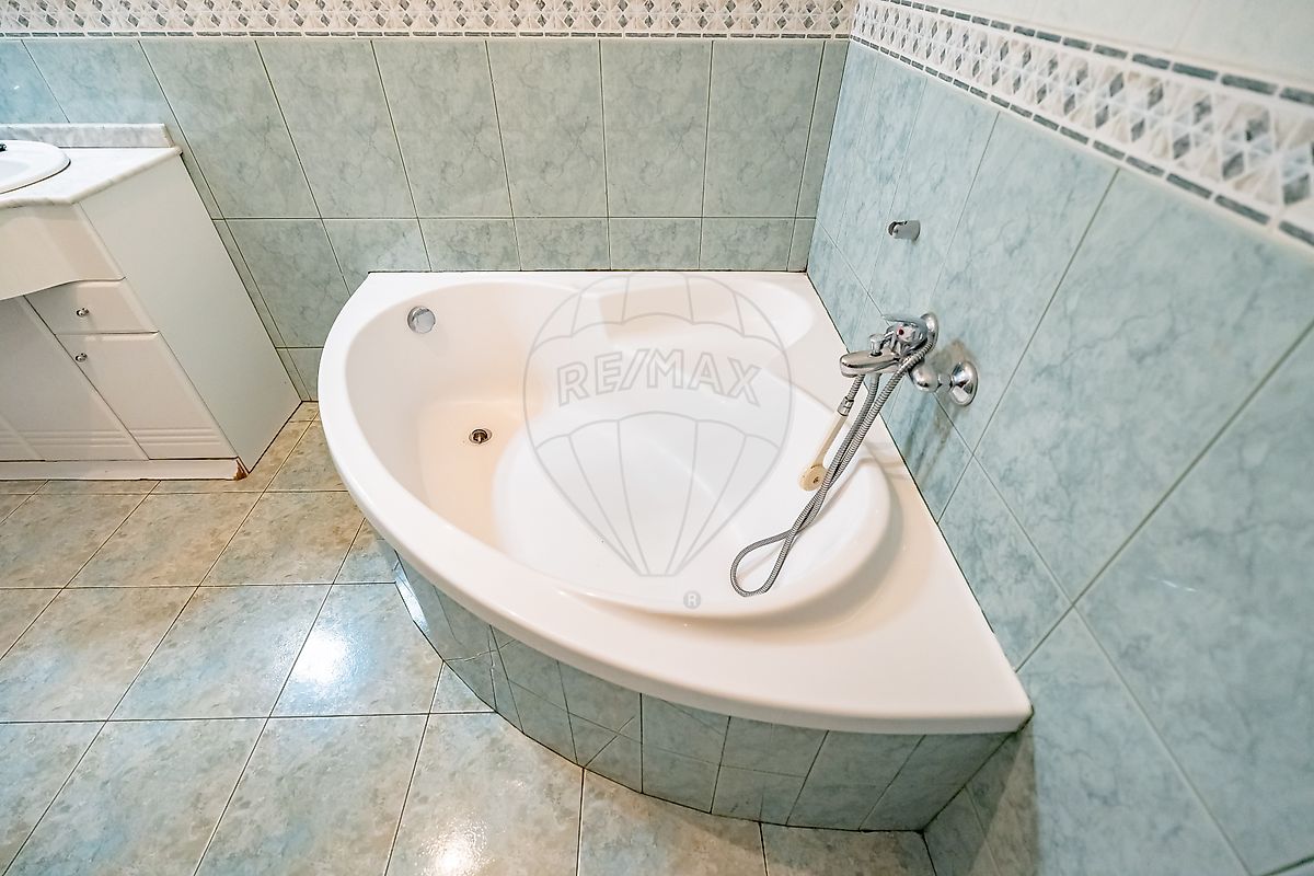 listing 126111035-28 picture-0