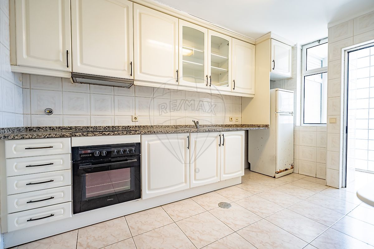 listing 126111035-28 picture-0