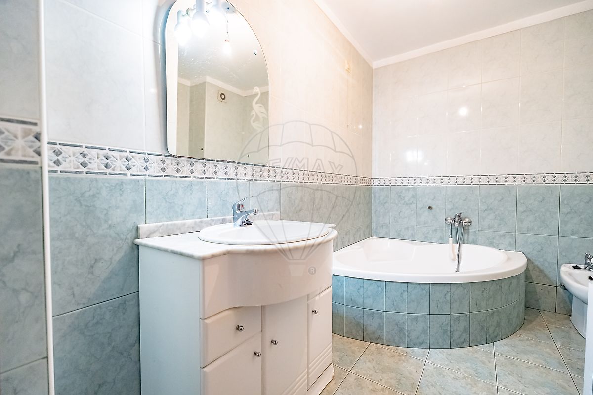 listing 126111035-28 picture-0