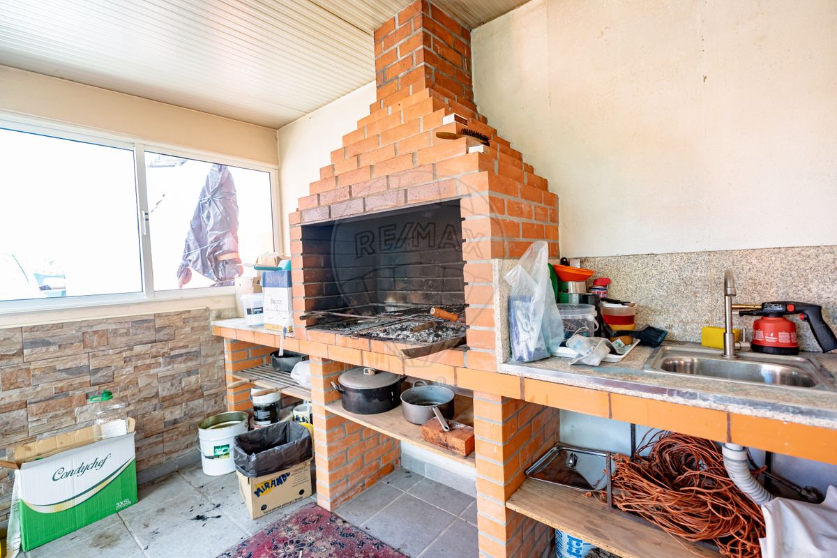 listing 126111027-33 picture-0