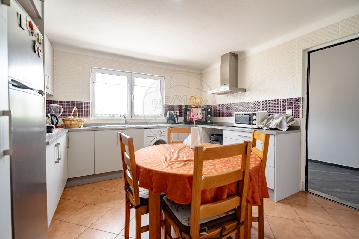 listing 126111027-33 picture-0