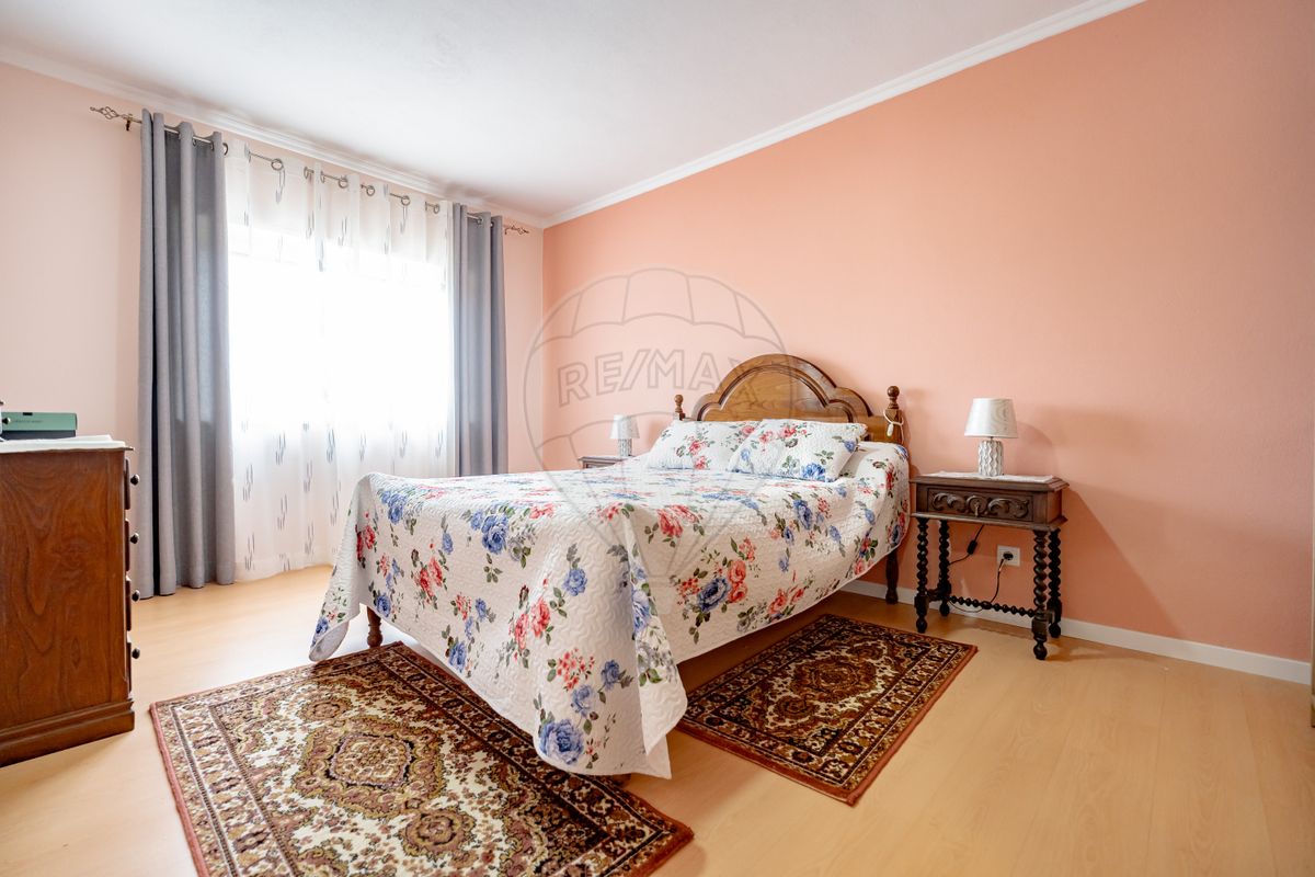 listing 126111027-33 picture-0