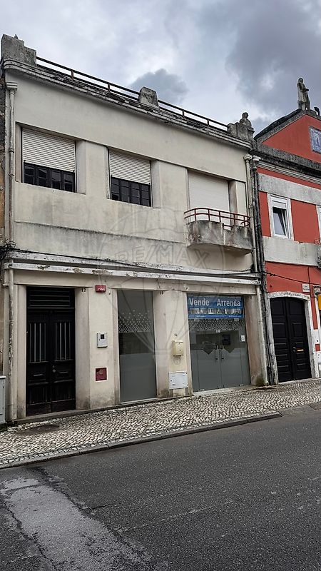 Prédio T7 à venda em Cantanhede