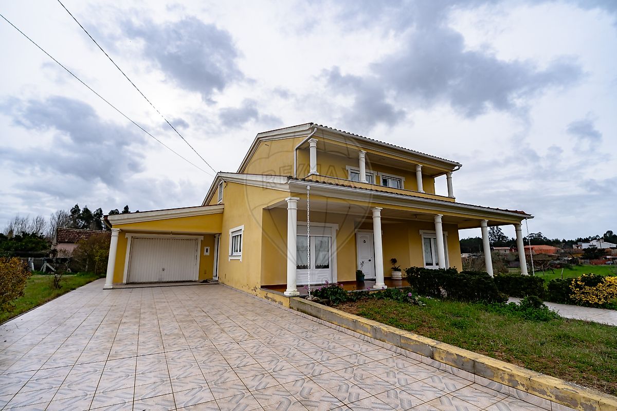 Moradia T4 à venda em Mira
