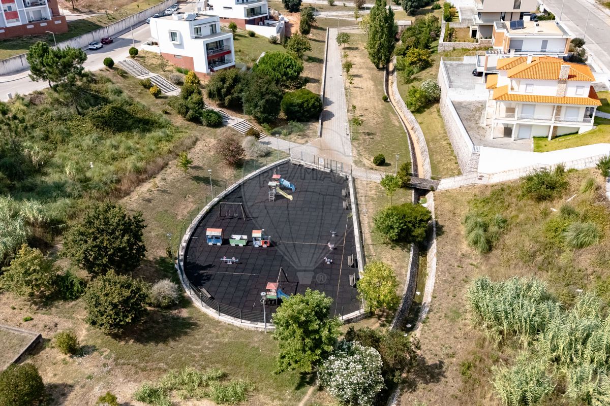 listing 126131092-14 picture-0