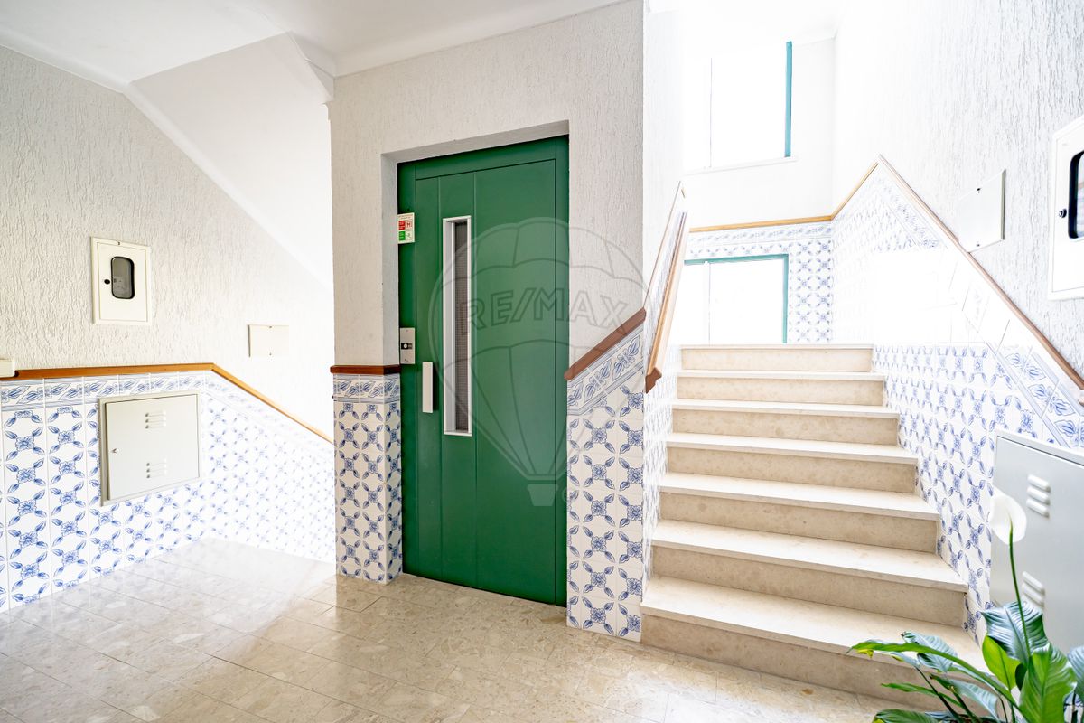 listing 126131049-36 picture-0