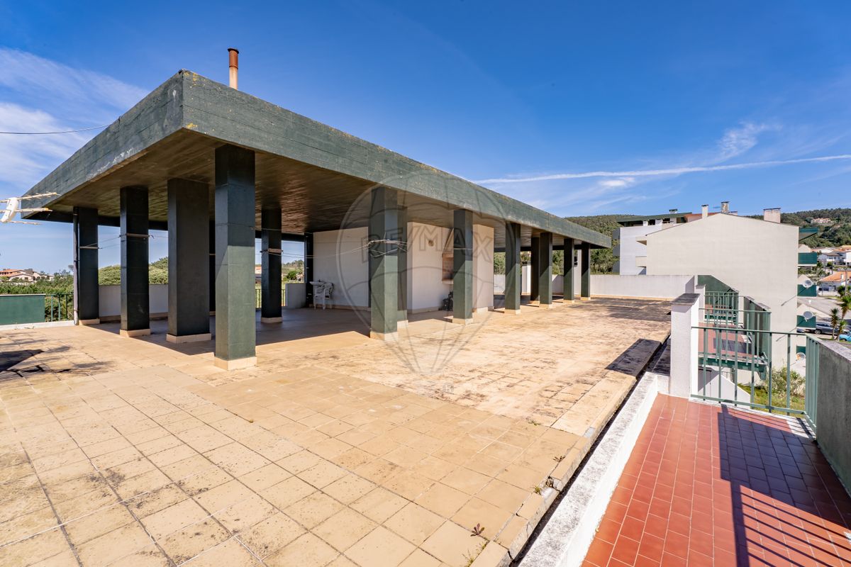 listing 126131049-36 picture-0