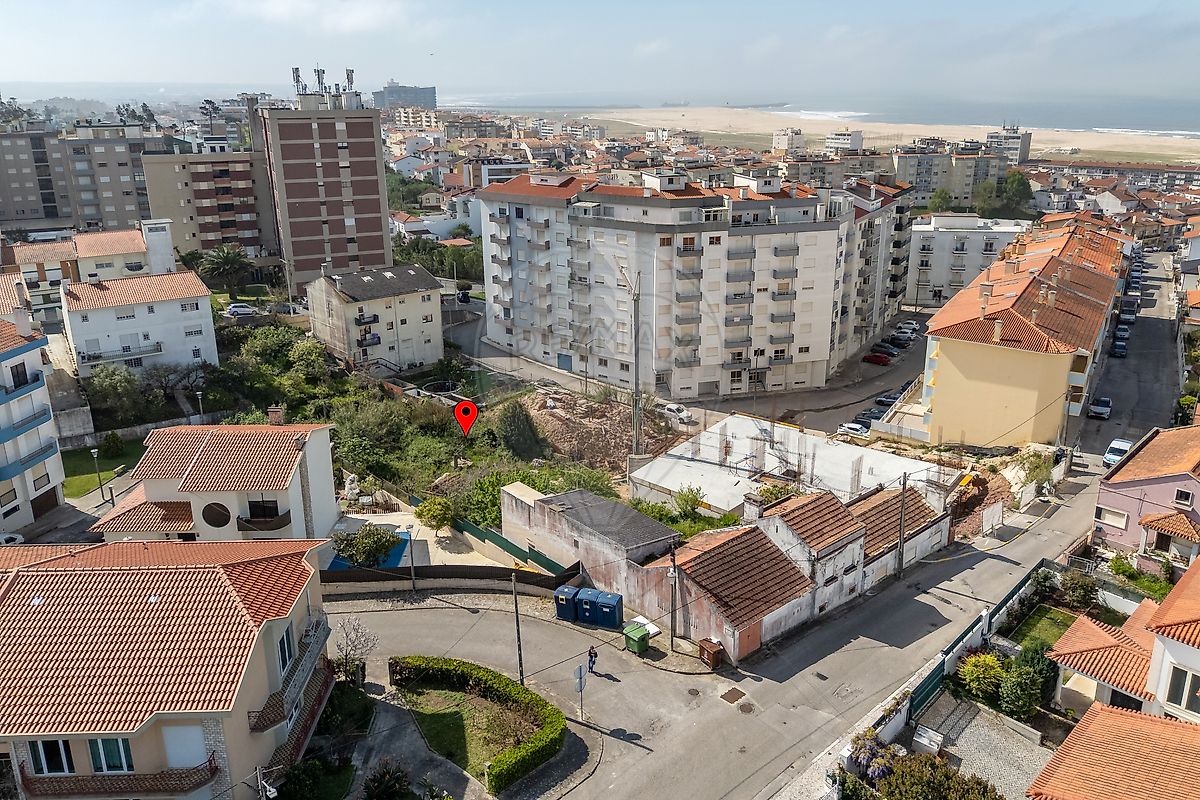 Moradia T8 à venda em Figueira da Foz