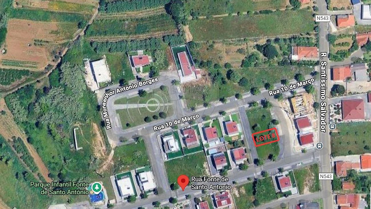 Terreno à venda em Leiria