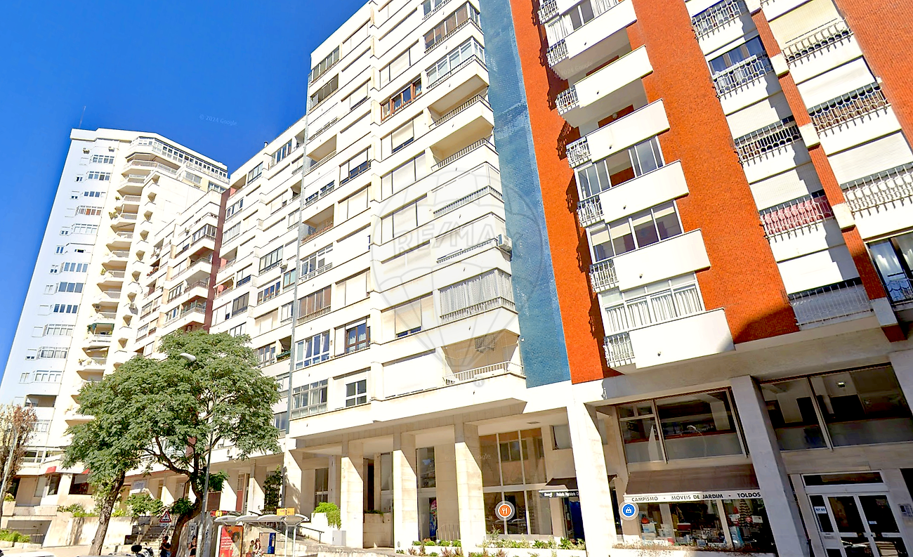 Apartamento T3 à venda em Oeiras