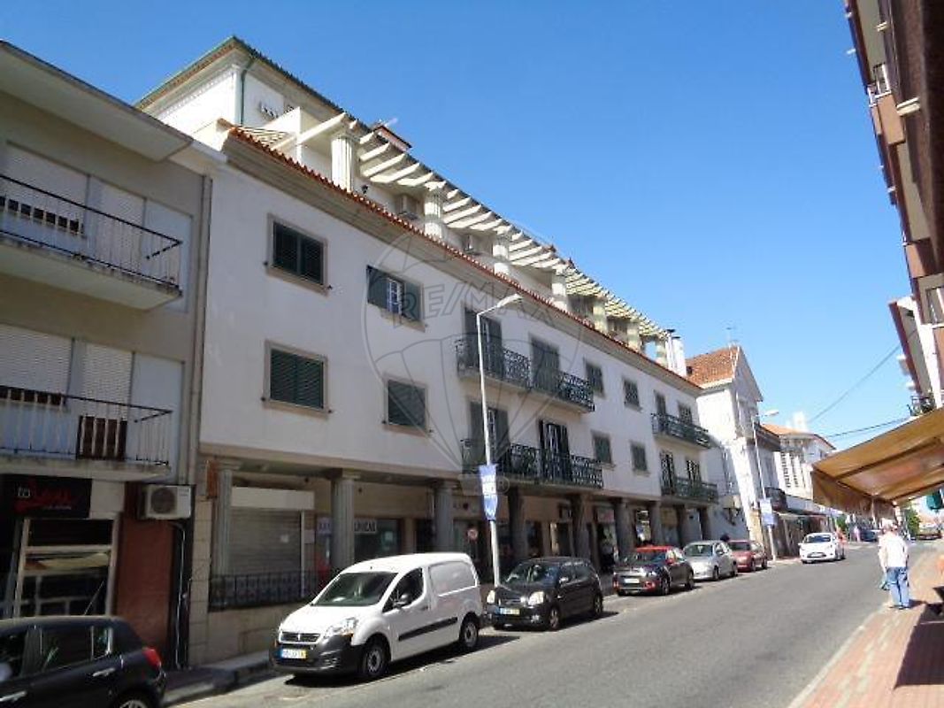 Garagem - Tortosendo, Covilhã, Castelo Branco