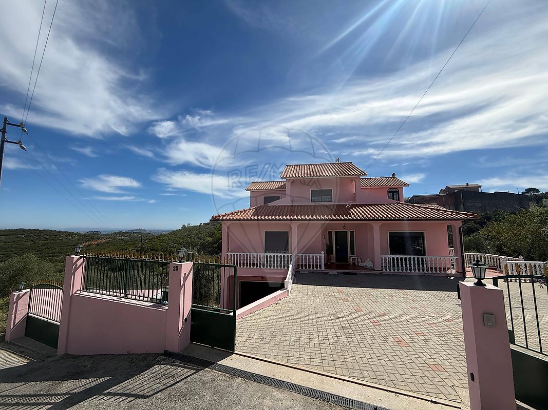 Apartamento T4 à venda em Ourém
