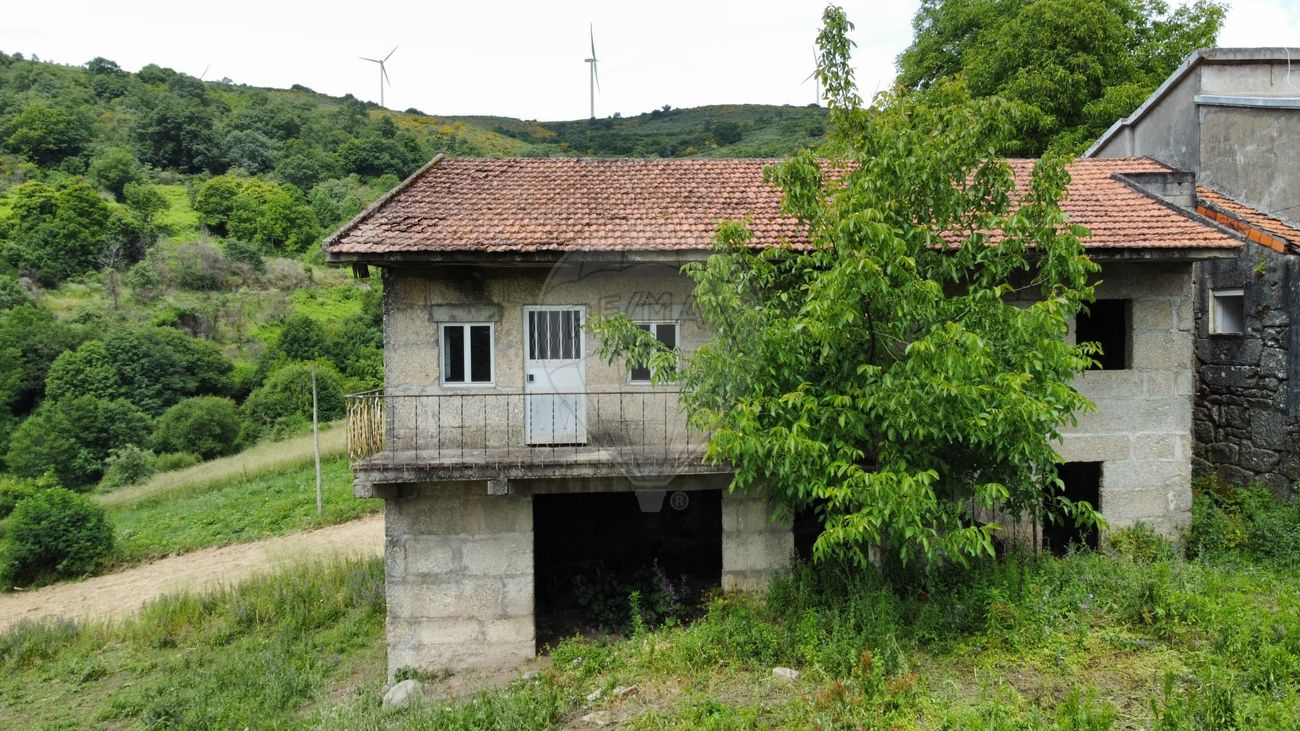 Moradia T4 para venda