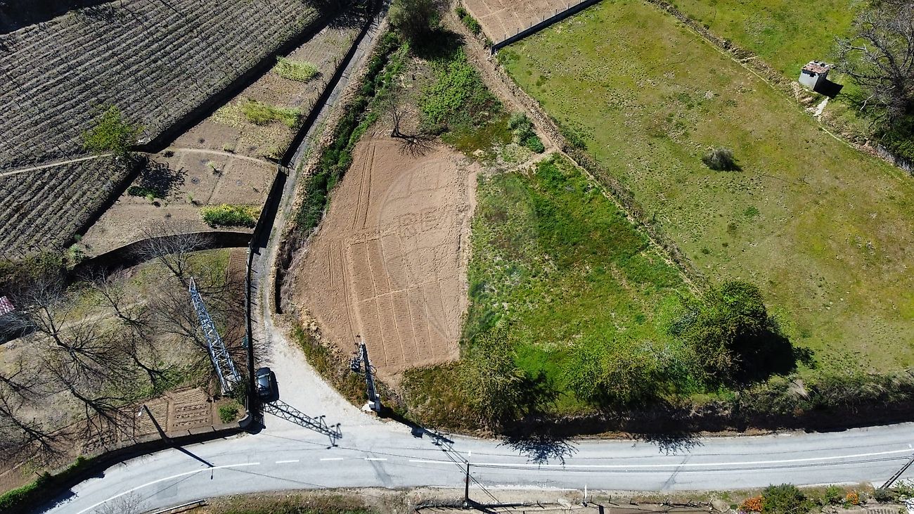 Terreno - Avões, Lamego, Viseu