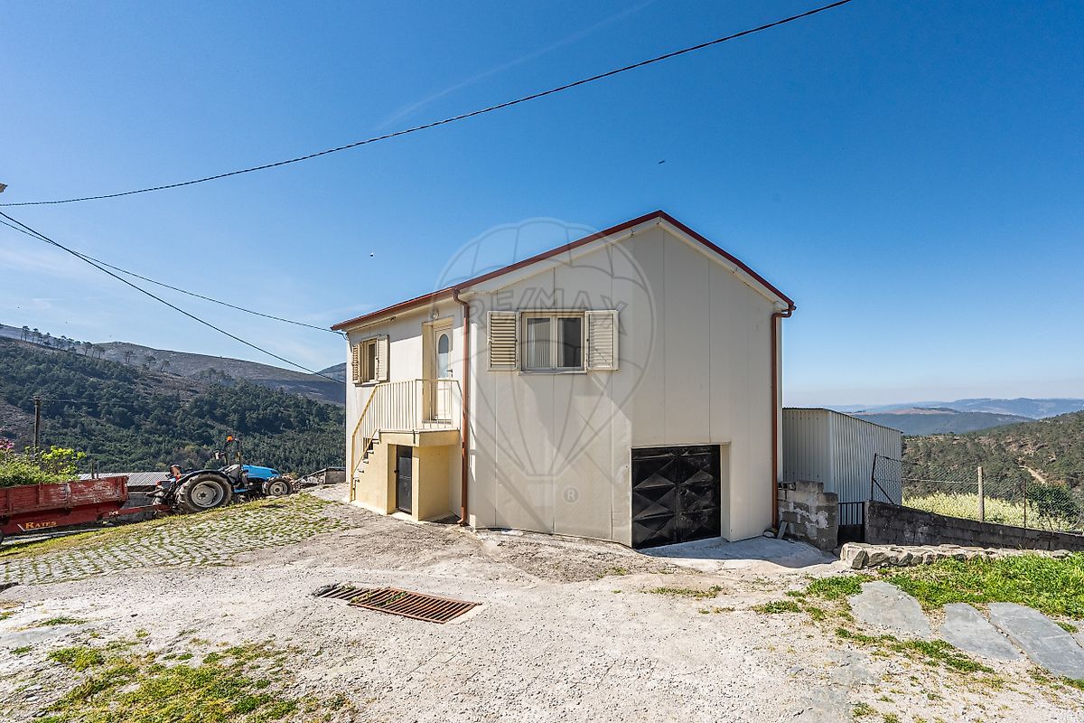 Moradia - Campanhó e Paradança, Mondim de Basto, Vila Real