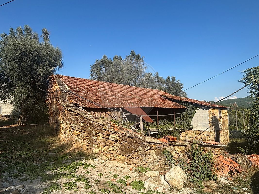Moradia - Britelo, Gémeos e Ourilhe, Celorico de Basto, Braga