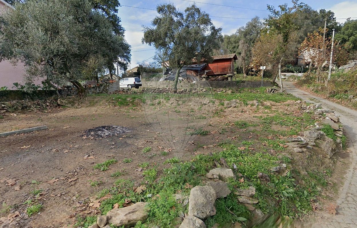 Terreno - Britelo, Gémeos e Ourilhe, Celorico de Basto, Braga