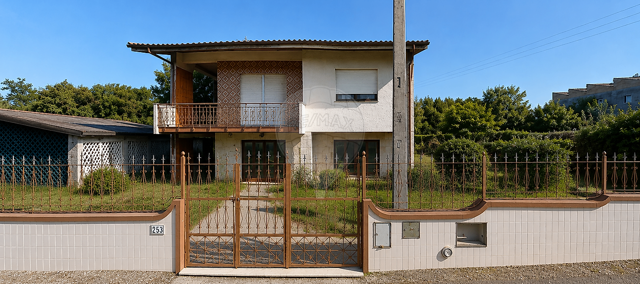 Moradia T3 à venda em Santa Maria da Feira