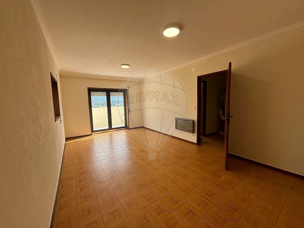 Apartamento T3 - Vidago (Vidago, Arcossó, Selhariz e Vilarinho das Paranheiras), Chaves, Vila Real