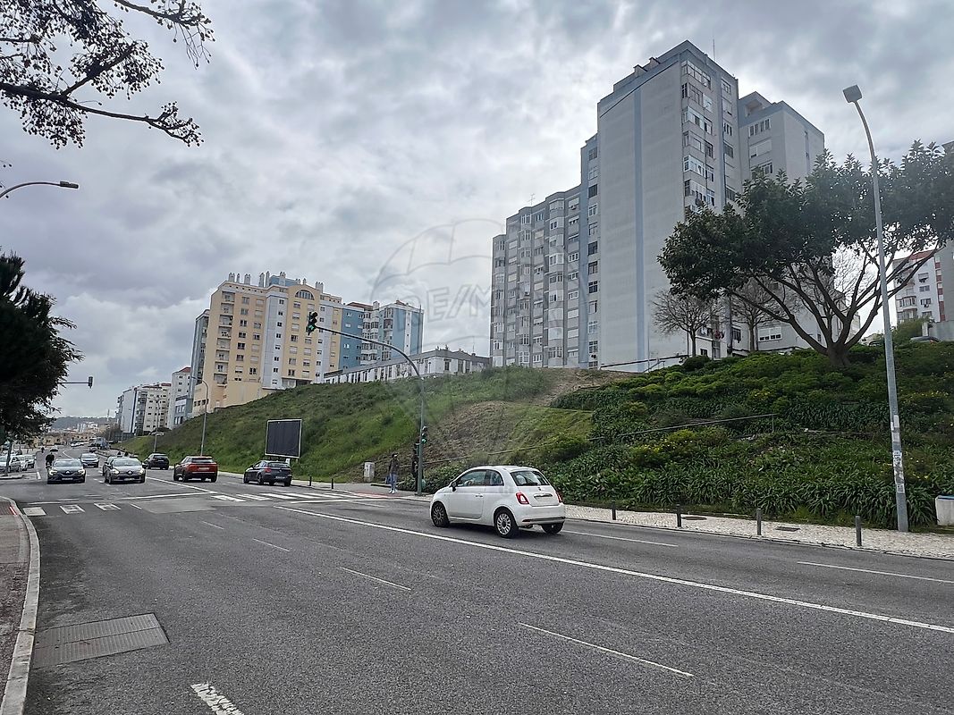 listing 126261143-8 picture-0