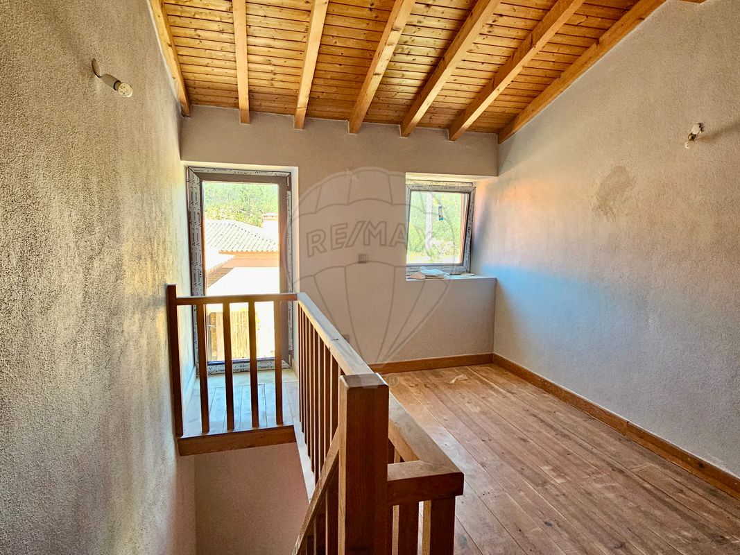 listing 126261048-75 picture-0