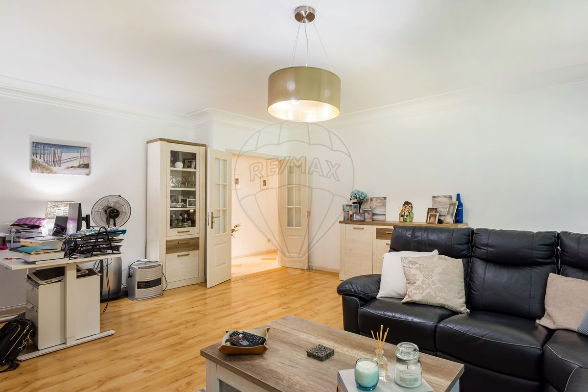 listing 126261044-74 picture-0