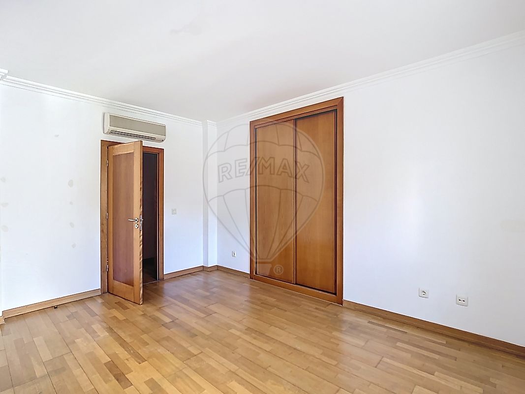 Apartamento T4 à venda em Sintra (Santa Maria e São Miguel, São Martinho e São Pedro de Penaferrim), Sintra — foto 24