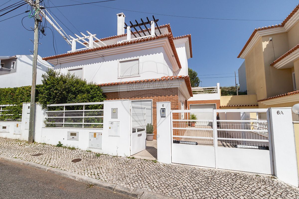 Moradia T3 à venda em Oeiras