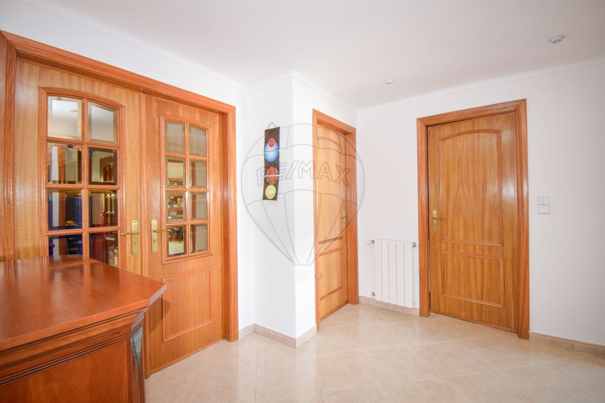 listing 126261161-16 picture-0