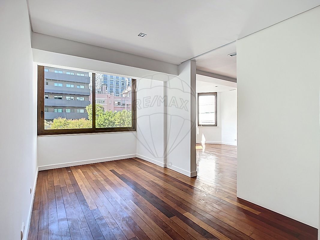 Apartamento T4 à venda em Avenidas Novas, Lisboa — foto 13