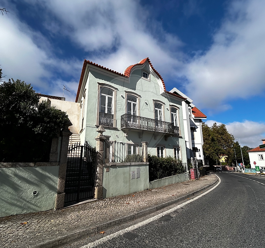 Moradia T9 para venda