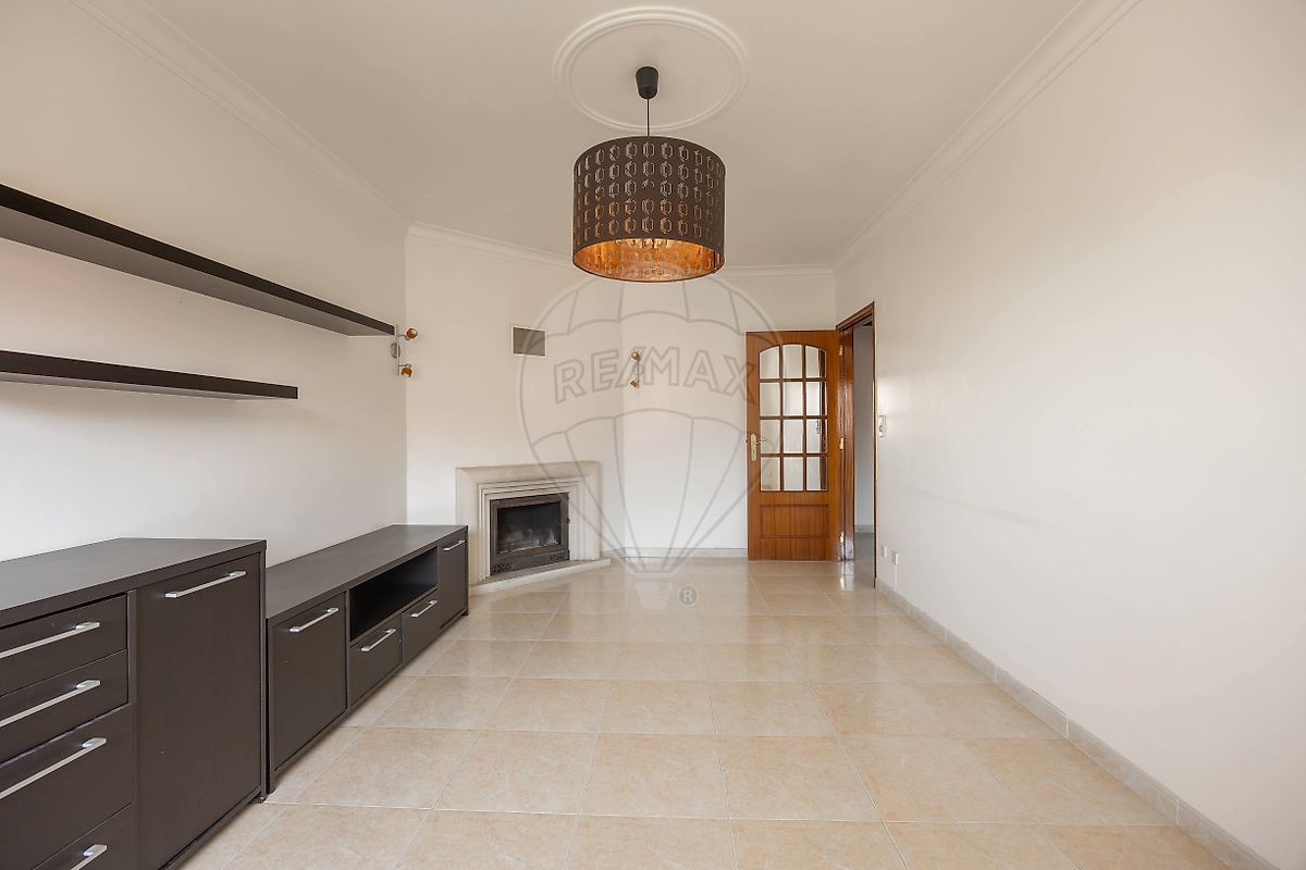 Apartamento T1 à venda em Sintra