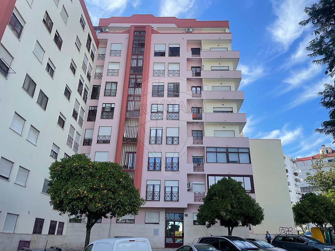 Apartamento T3 à venda em Odivelas