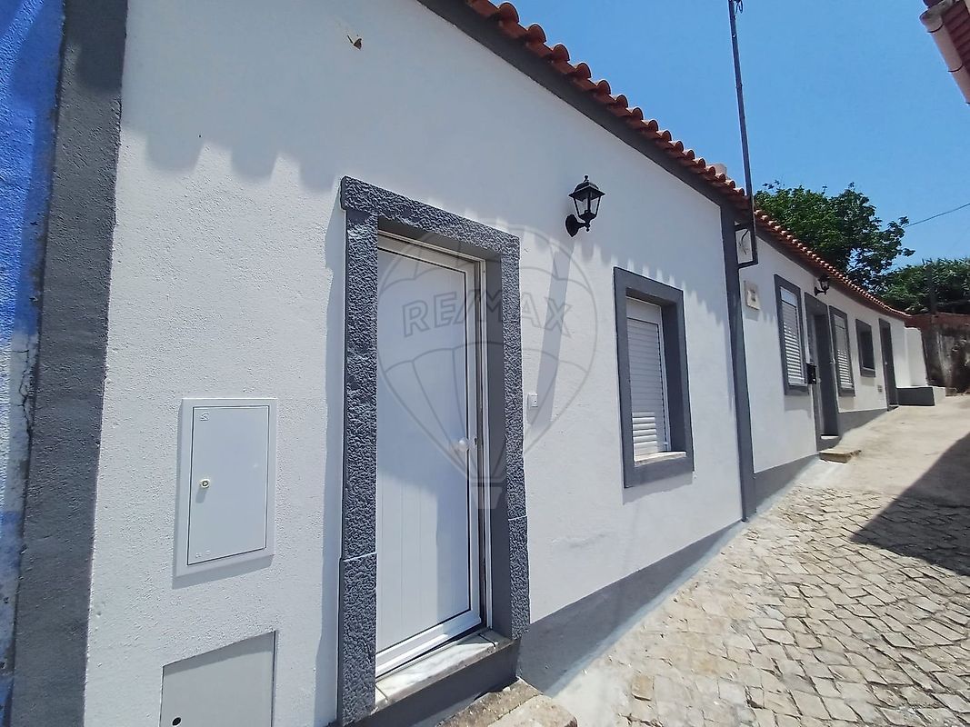 Moradia T2 para venda
