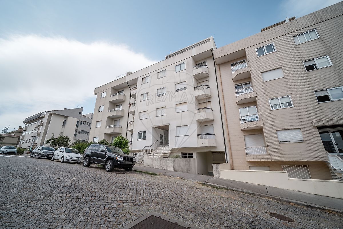 Apartamento T4 à venda em Porto