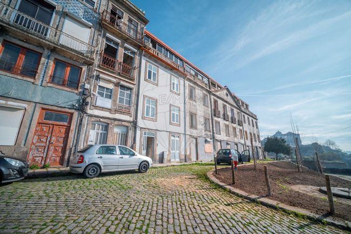 Apartamento T1 à venda em Porto