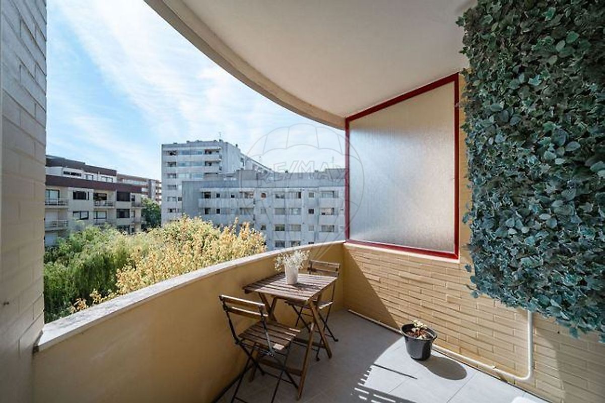 Apartamento T3 à venda em Porto
