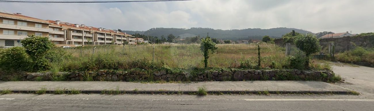 126281061-3