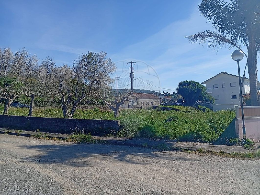 Terreno - Navió e Vitorino dos Piães, Ponte de Lima, Viana do Castelo
