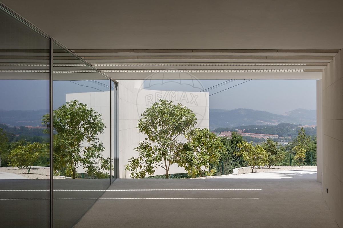 listing 126291003-40 picture-0