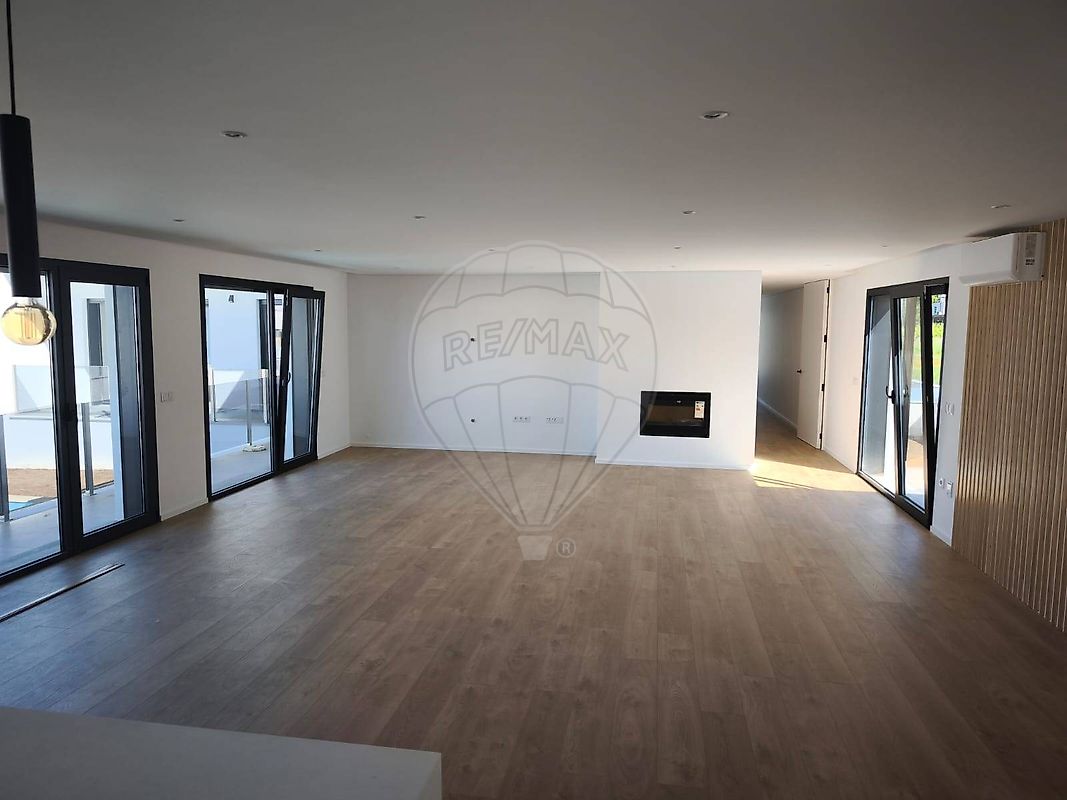 listing 126291125-32 picture-0