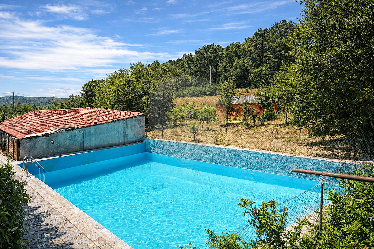 Moradia - Tinhela e Alvarelhos, Valpaços, Vila Real