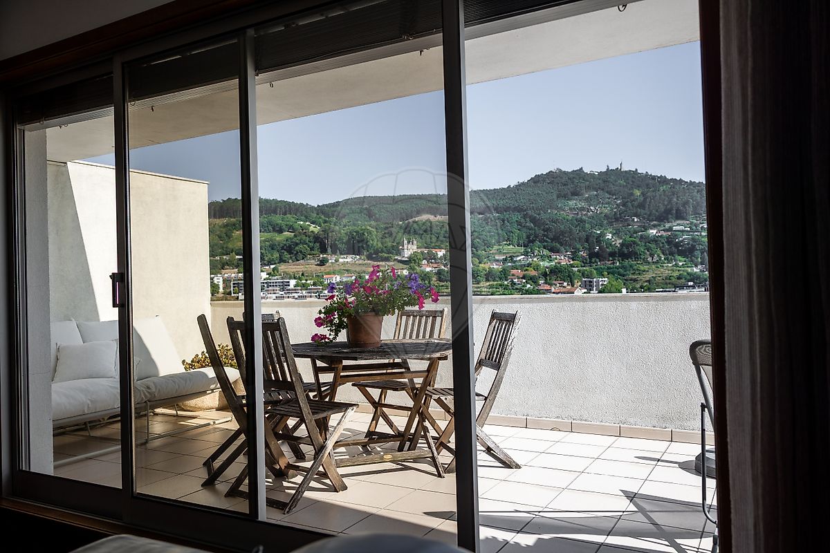 Apartamento T4 - Costa, Guimarães, Braga