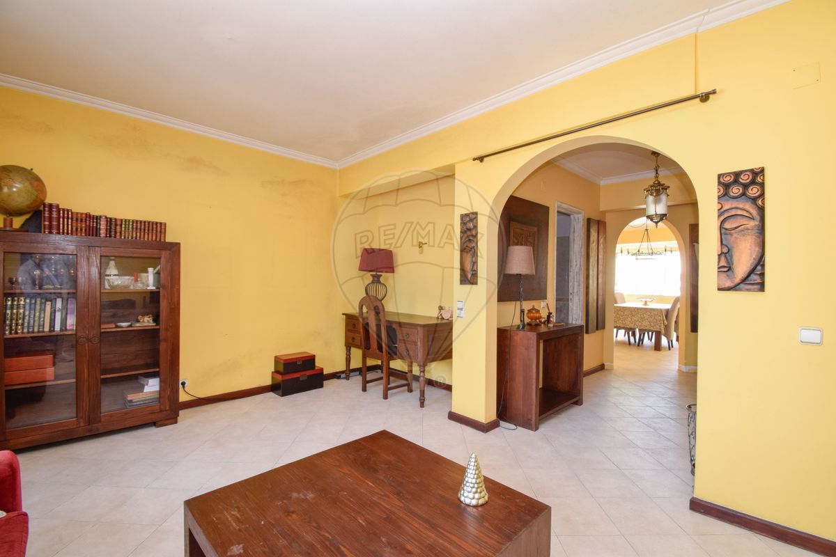 listing 126301003-104 picture-0