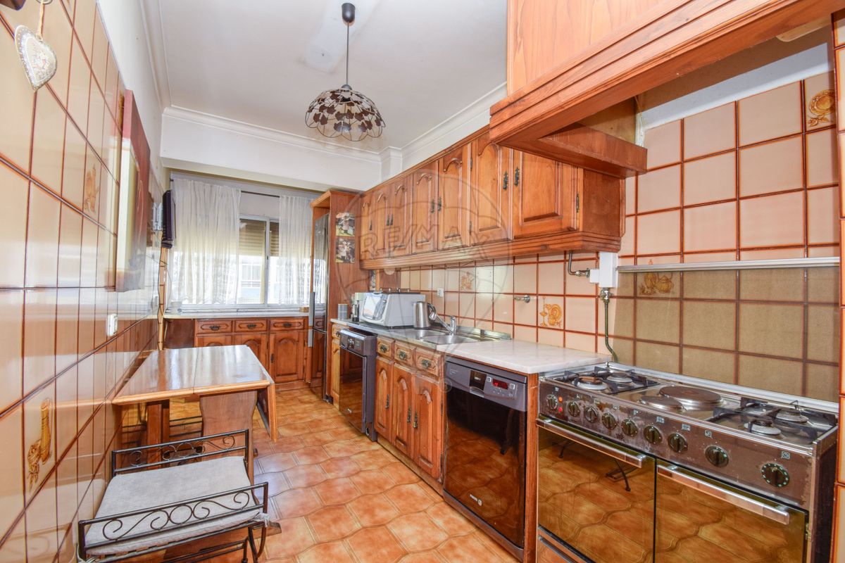 listing 126301003-104 picture-0