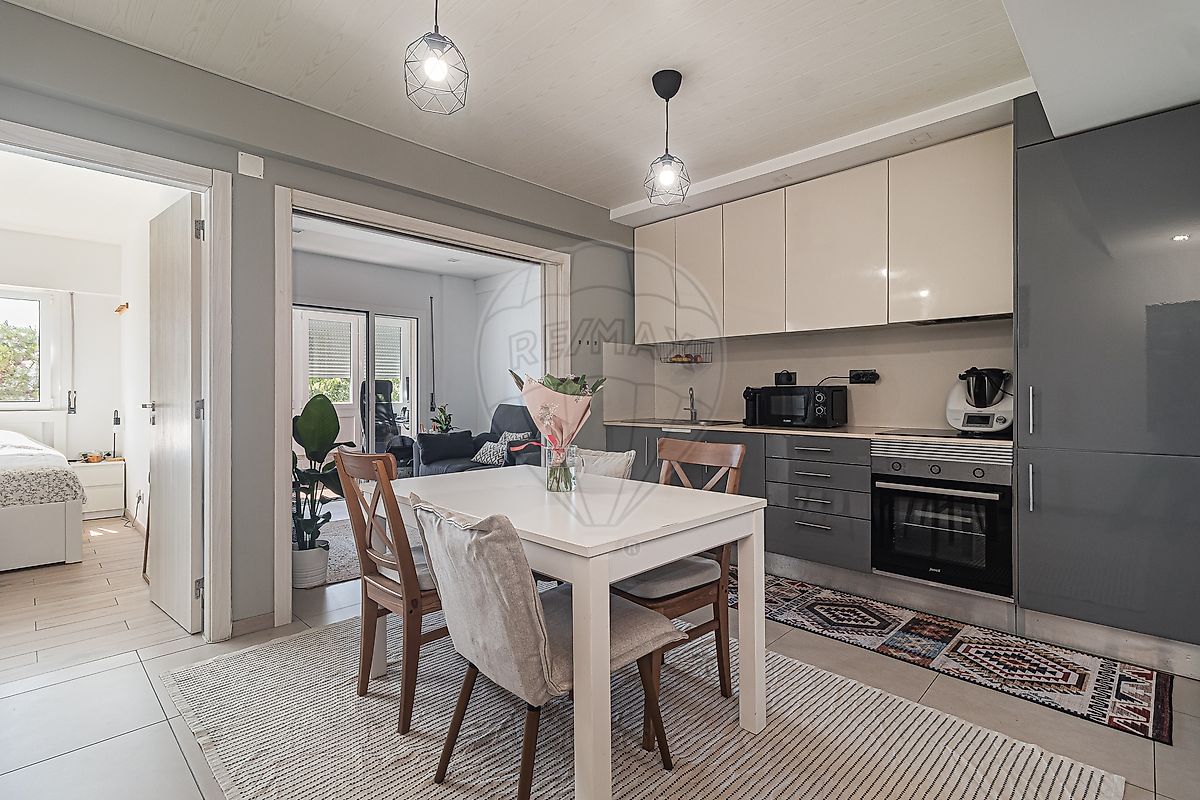 Apartamento T1 à venda em Sintra