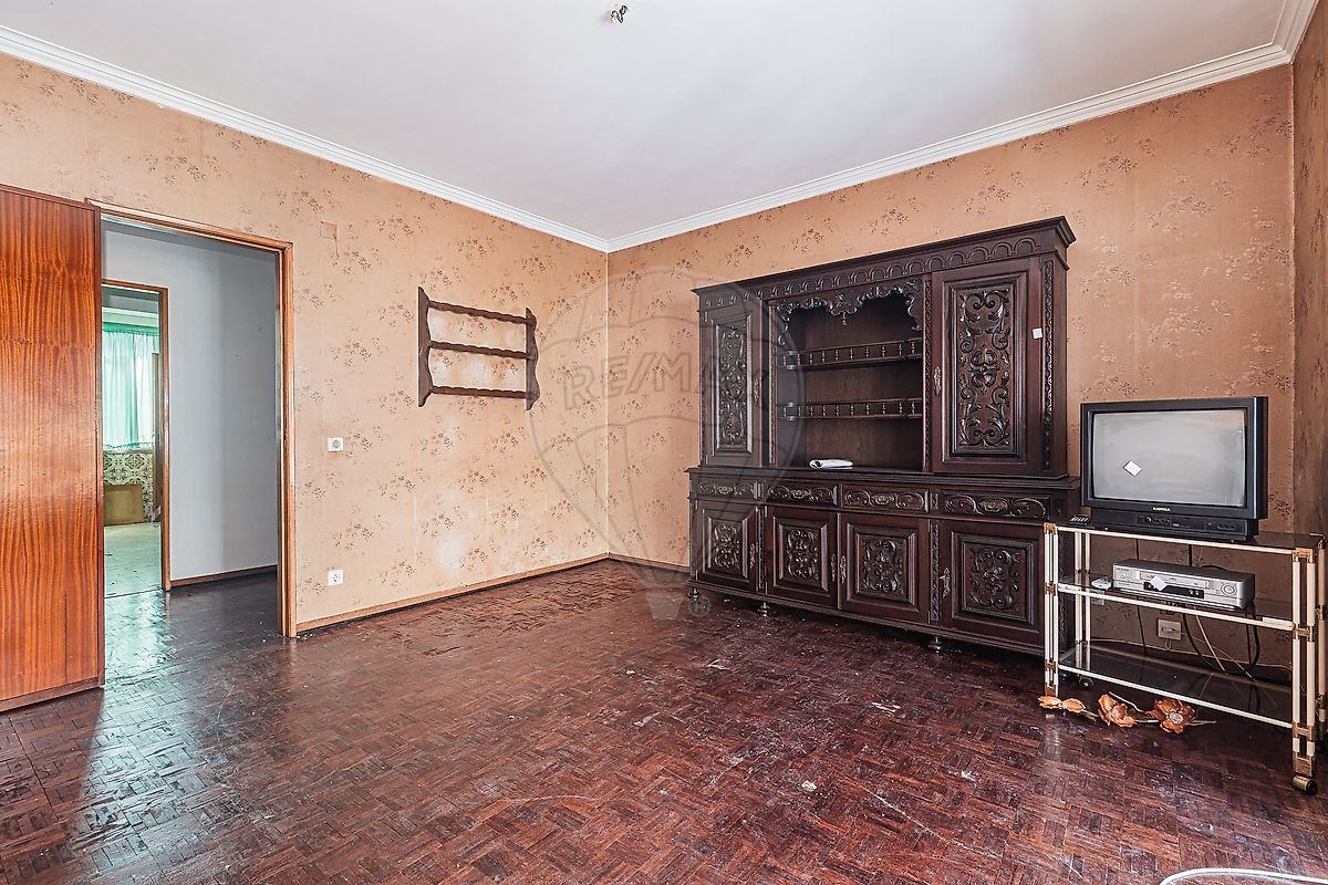 Apartamento T2 à venda em Amadora