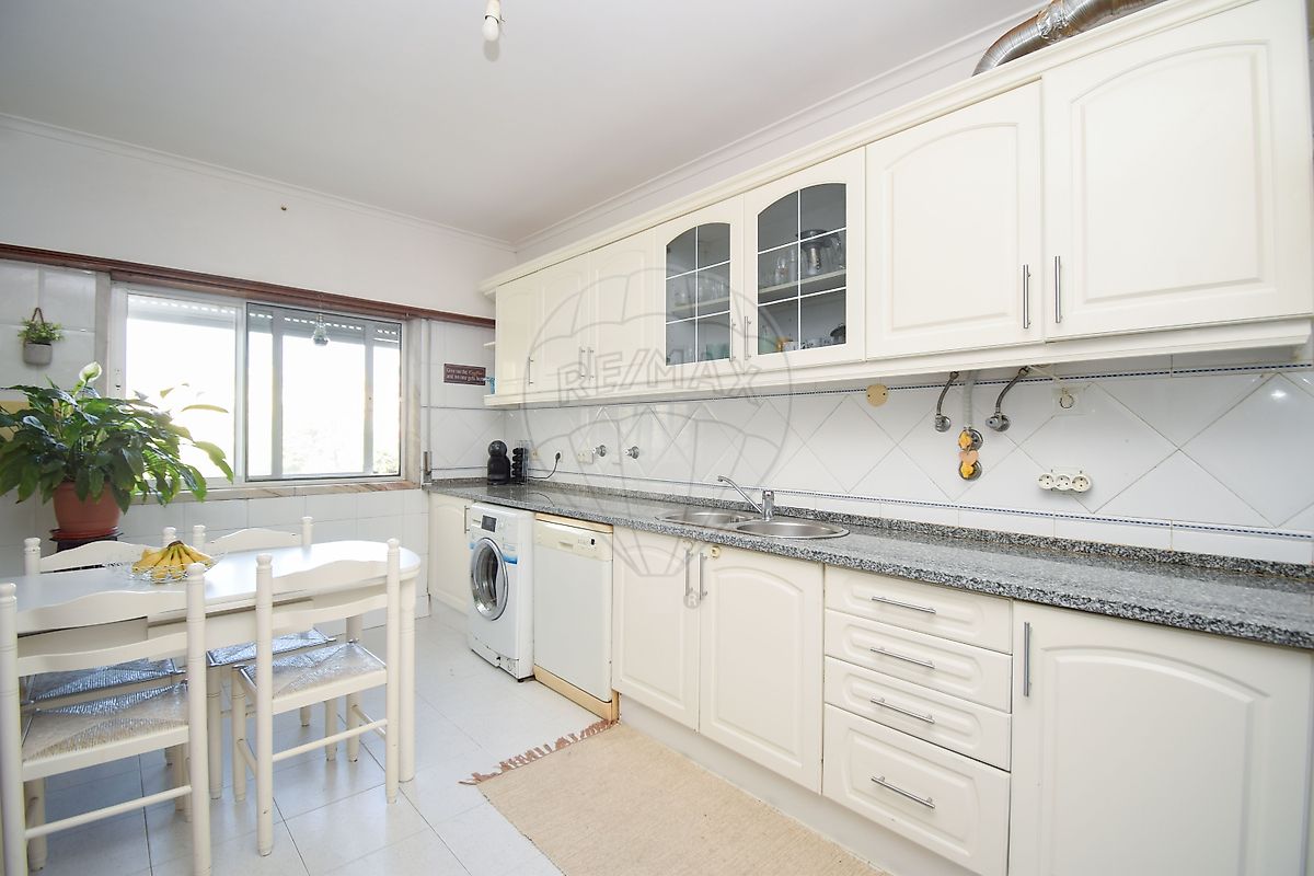 Apartamento T2 à venda em Sintra