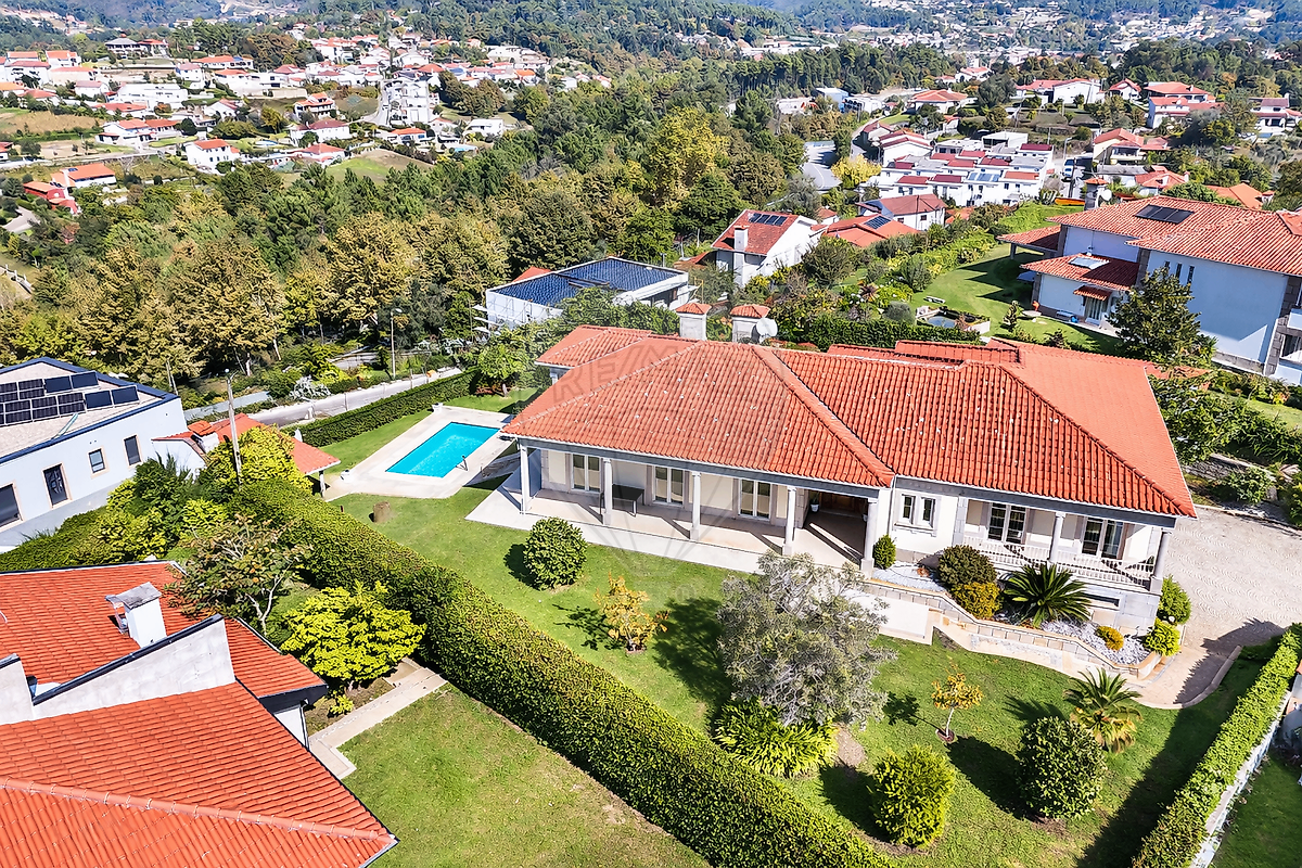 Moradia - Refojos de Basto, Outeiro e Painzela, Cabeceiras de Basto, Braga