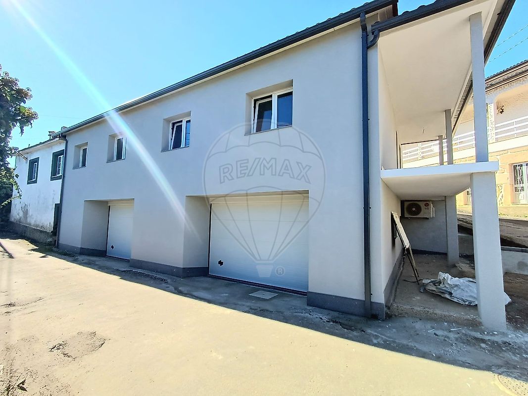 Moradia T2 à venda em Cabeceiras de Basto